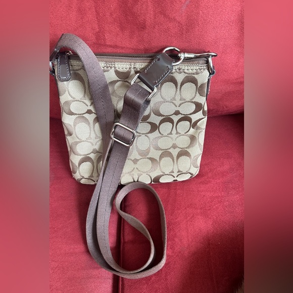 Coach small crossbody bag - Picture 3 of 5